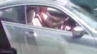 Busty সৌন্দর্য তার B ...