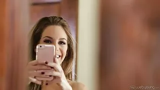 একটি বিট মোটা লাল মা ...
