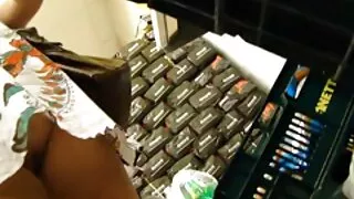 কিঙ্কি বাংলাদেশি মেয ...