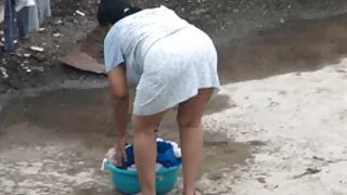বিমোহিত স্বর্ণকেশী প ...