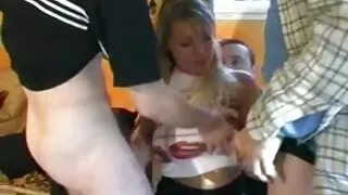 বড় hooters সঙ্গে এই ...