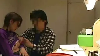 ক্ষুধার্ত এশিয়ান নি ...